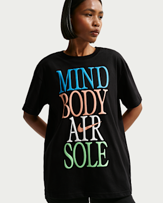 Nike Sportswear Classic Women's Oversized T-Shirt. Nike.com